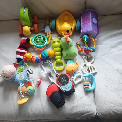 Lot de jouets bebe